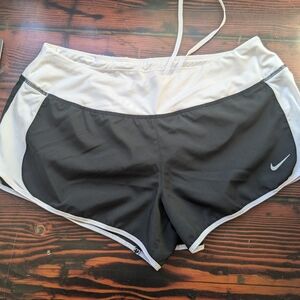 Nike Dri-FIT Black & White Running Shorts – Size L